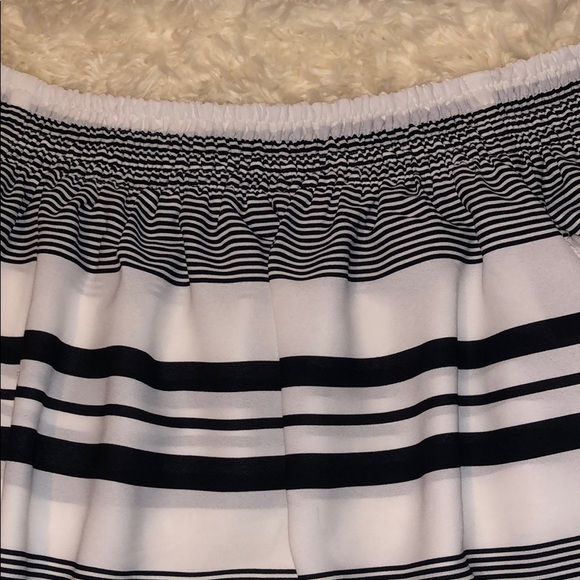Express Off the Shoulder Striped Chiffon Top SZ S - Picture 3 of 5